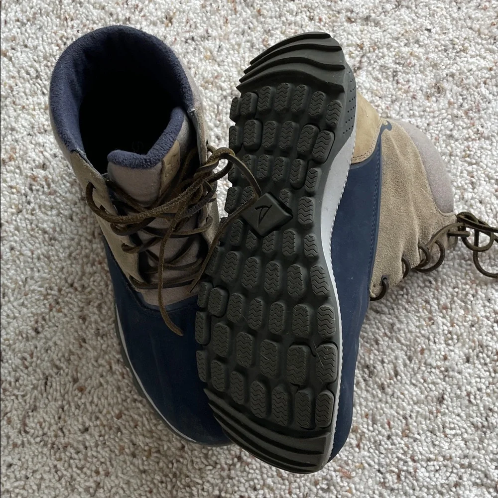 Sperry Men's Blue and Tan Boots excellent condition